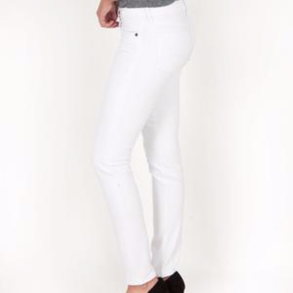 NWOT- Kut from the Kloth Diana Skinny Jeans!! - Picture 3 of 8